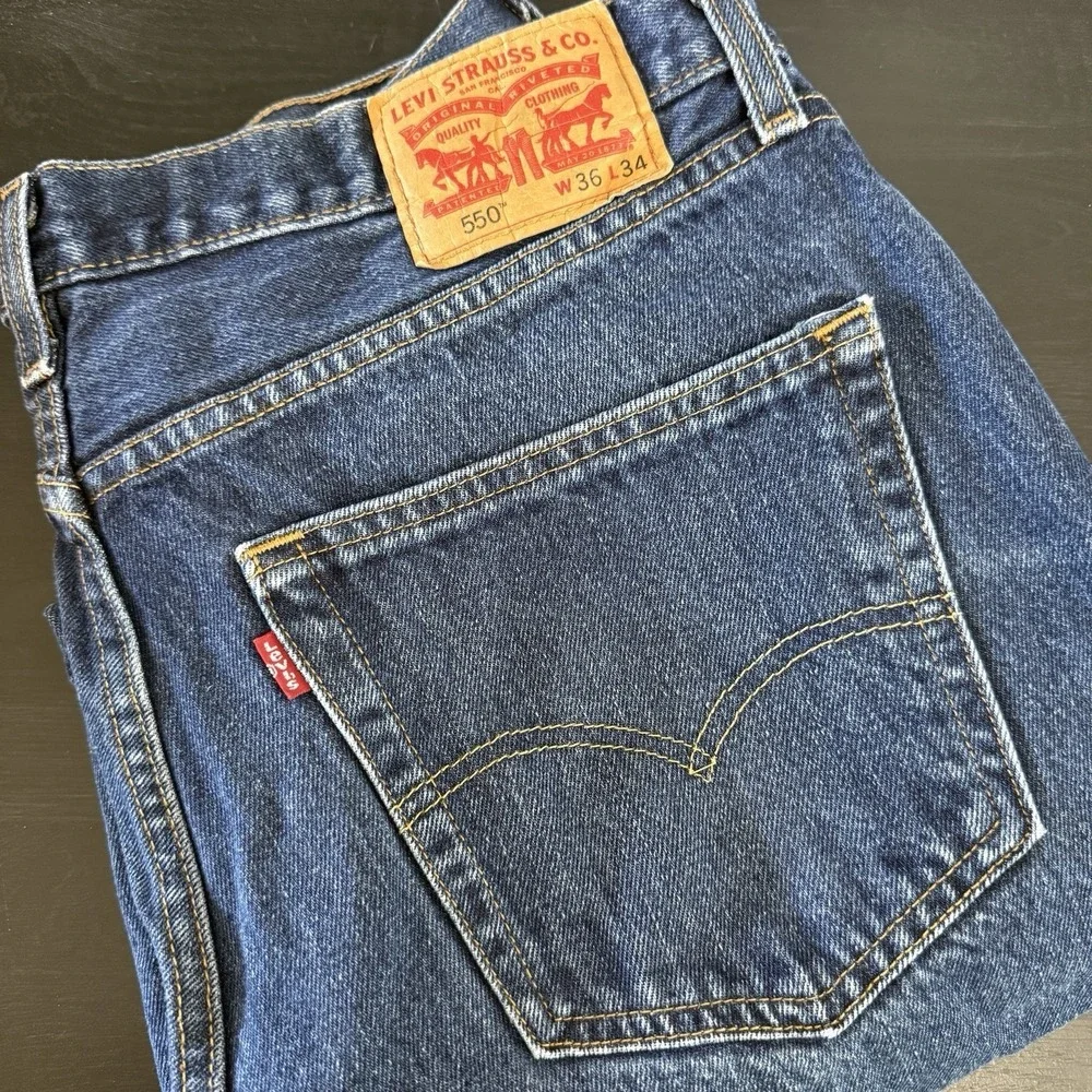 Levi's 550 Jeans Mens 36x34 Fits 35x33 Blue Denim Relaxed Straight Leg Red Tab